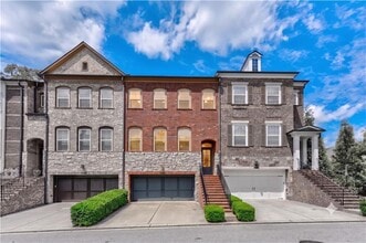 Building Photo - 1642 Canopy Chase NE