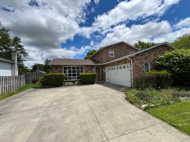 Primary Photo - 465 Calverton Pl