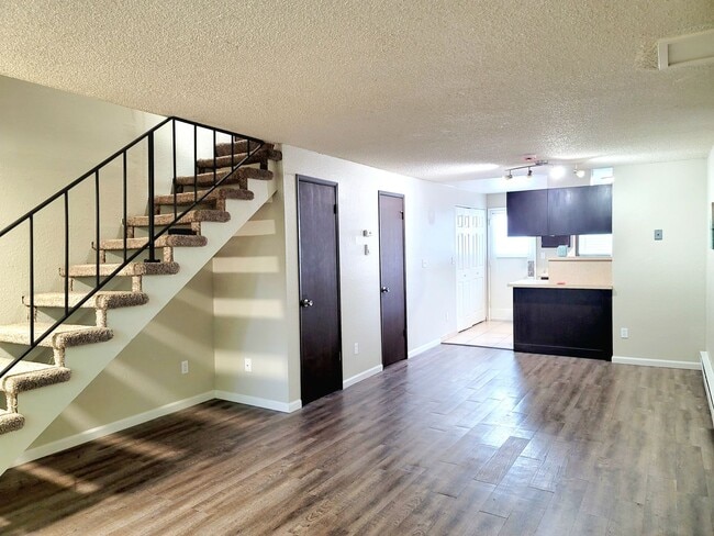 Building Photo - Auburn Triplex