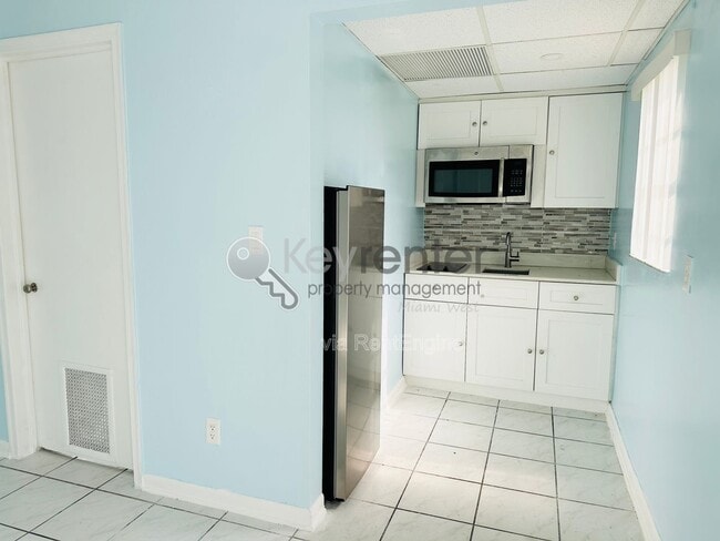 Photo - 740 NE 130th St Townhome