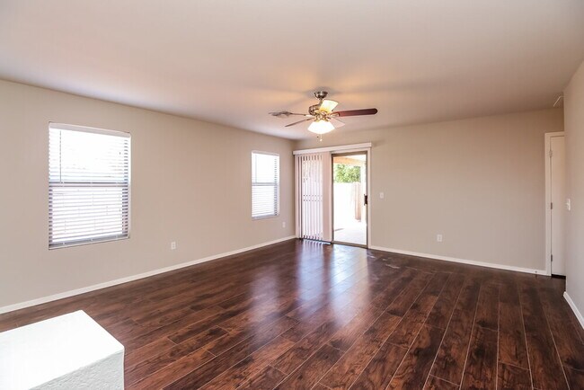 Foto del edificio - 1538 S Danielson Wy