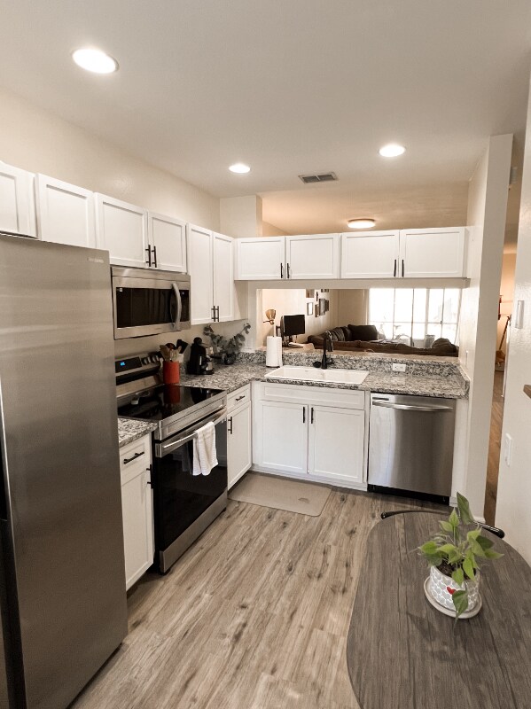 Building Photo - 17401 Flatwoods Key Dr