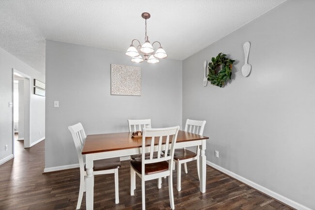 Building Photo - 417 McMurry Rd