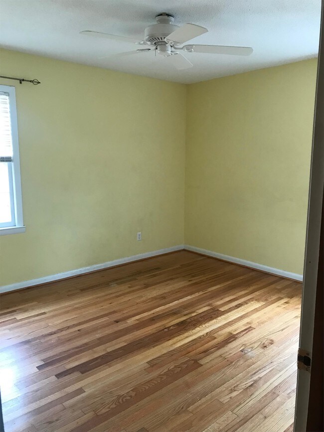 Photo - 711 N 13th St