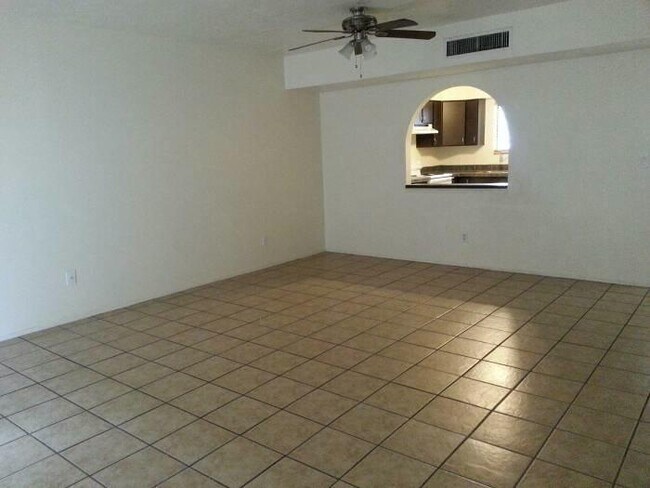 Building Photo - 4997 N Plaza Amor