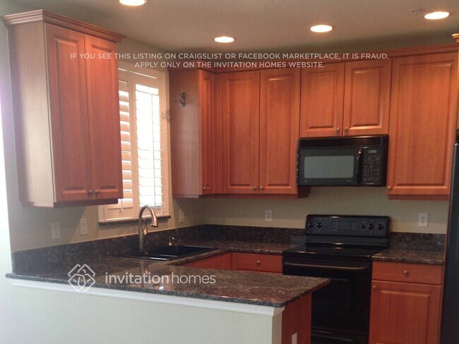 Foto del edificio - 2564 Gardens Pkwy