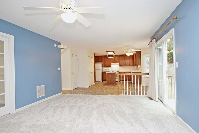 Foto del edificio - Pet-Friendly Raintree Home With Fenced Yard