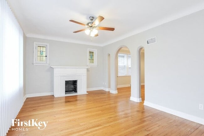 Building Photo - 5312 Delor St