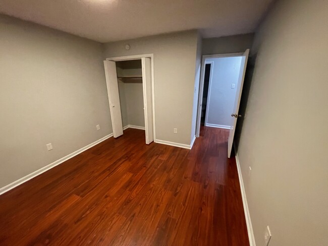 Building Photo - 5124 Brightside View Dr