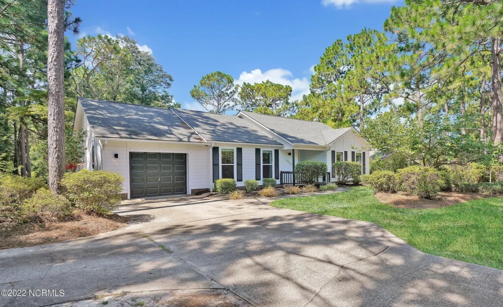 Primary Photo - 5520 Eagles Nest Dr