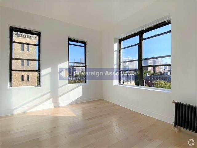 Building Photo - 201 W 105th St