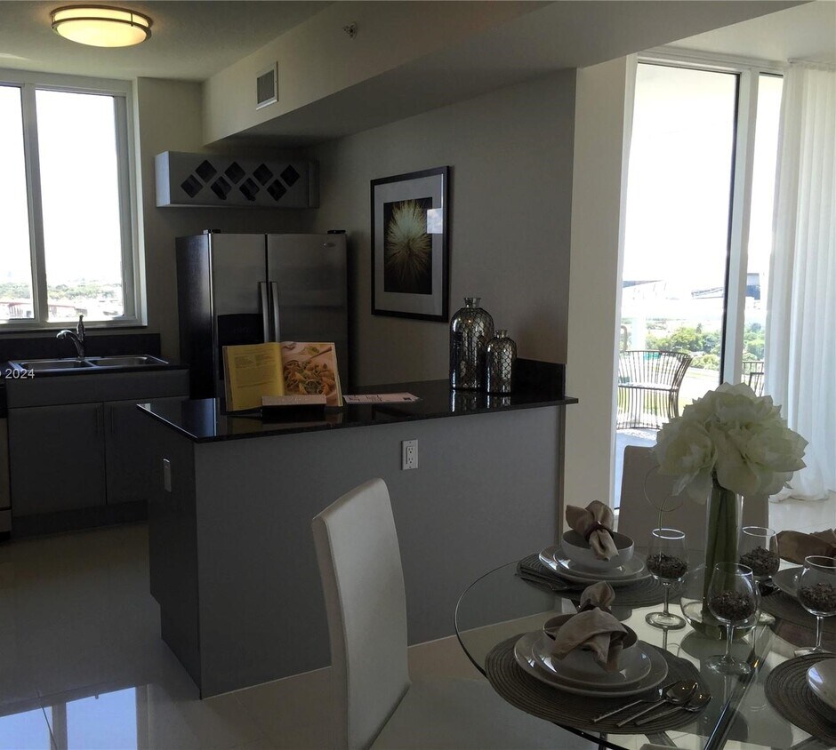 Foto principal - 1871 NW South River Dr