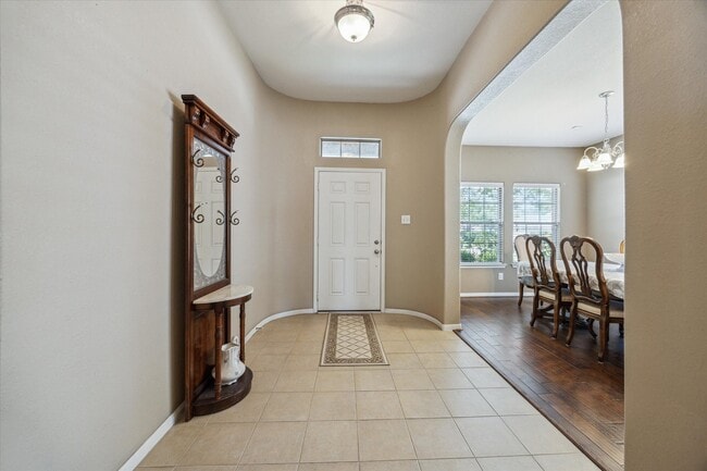 Building Photo - 919 E Tide Bay Cir