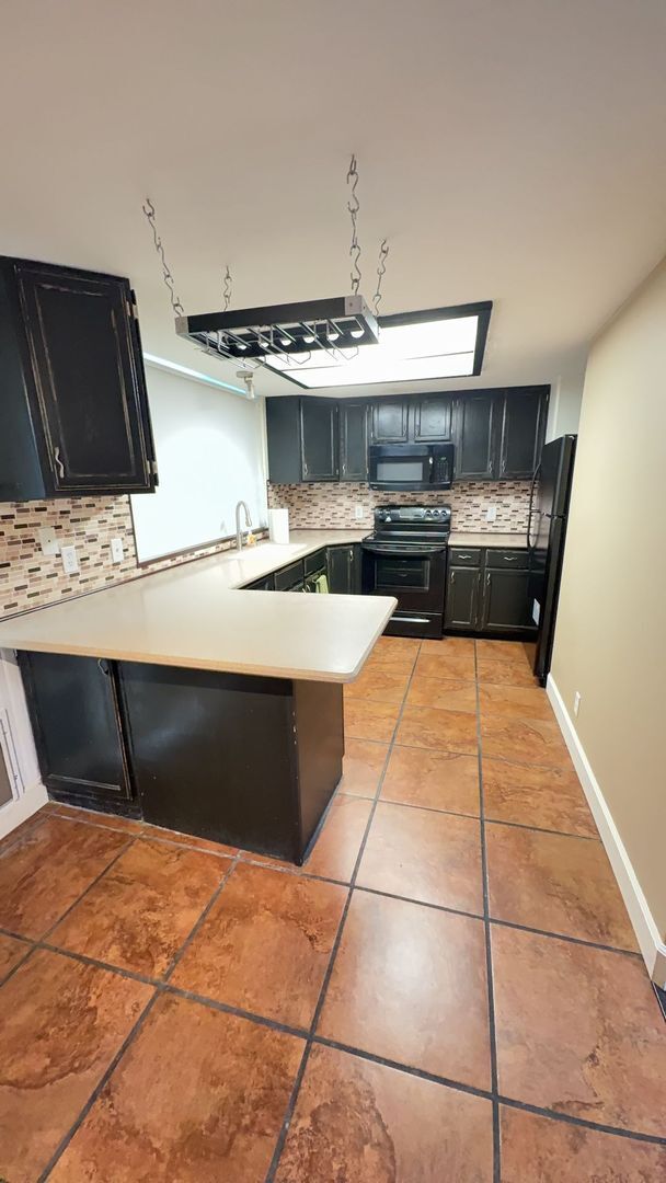 Building Photo - 3025 El Cajon Dr