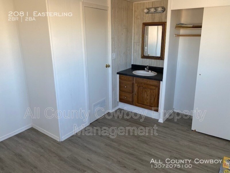 Building Photo - 2089 Easterling St
