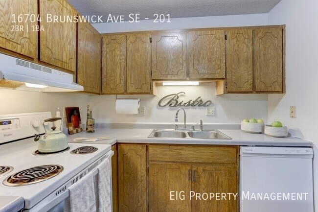 Foto del edificio - 16704 Brunswick Ave SE