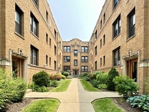 Building Photo - 2645 N Spaulding Ave