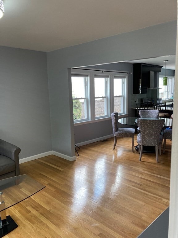 Building Photo - 18 Aberdeen Ave