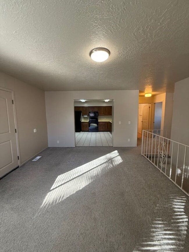 Photo - Beautiful Duplex In Great Midvale Location House