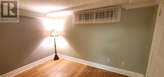 Building Photo - 2064 River Rd