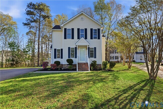 Foto del edificio - 5625 Eagle Lake Dr