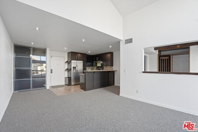 Foto del edificio - 5530 Owensmouth Ave