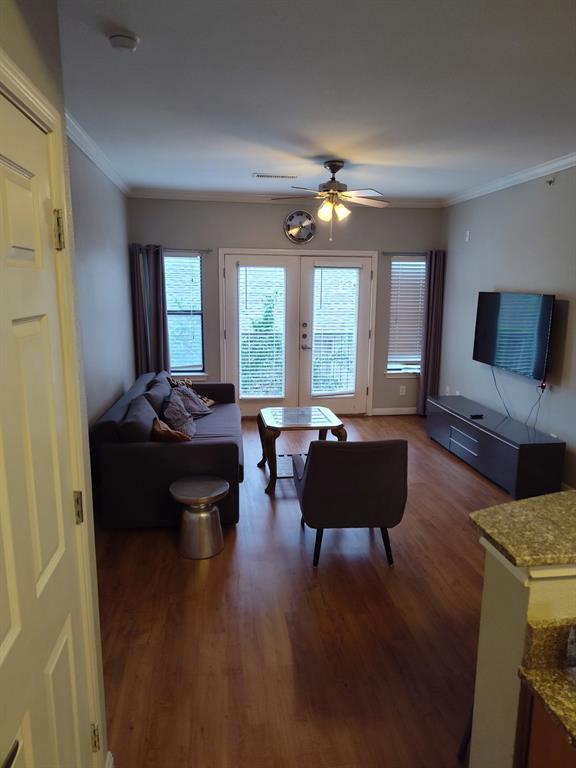 Building Photo - 2502 Leon St