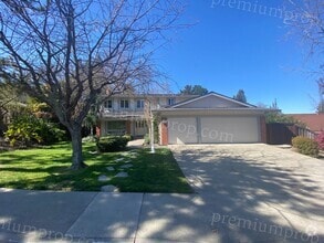 Building Photo - 2315 Dapplegray Ln