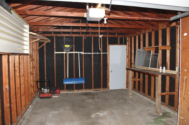 1 car garage attached - 3519 Aquila Ave S