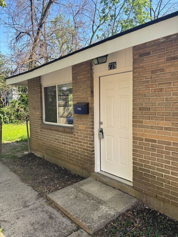 Building Photo - 778 Northview Ave