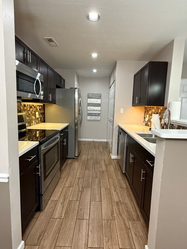 Foto del edificio - 2 Bedroom in Ivy woods - Ross Township