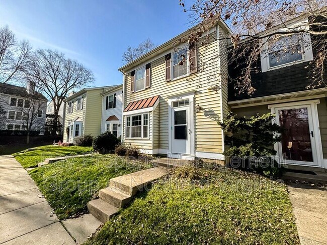 Foto del edificio - 9963 Capperton Dr