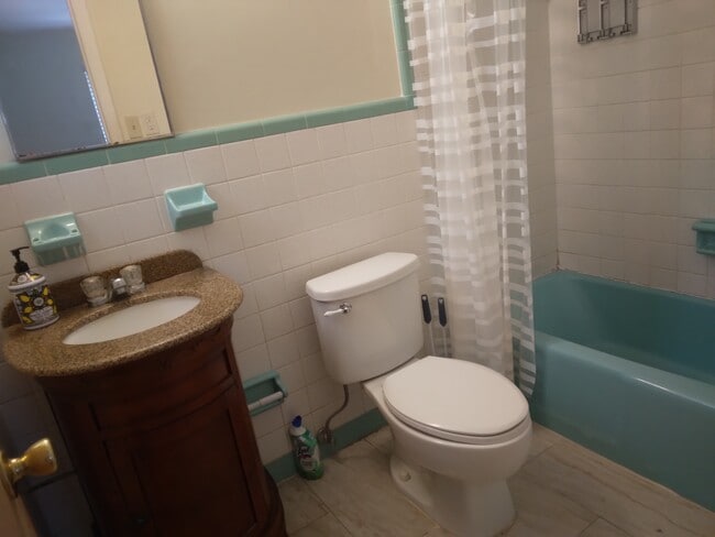 Building Photo - 27677 Okeana St