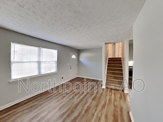 Foto del edificio - 2741 Oxford Dr