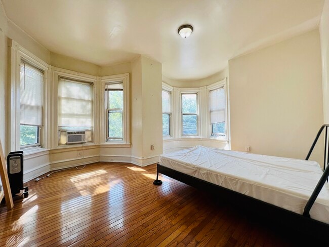 Building Photo - 4401 Locust St