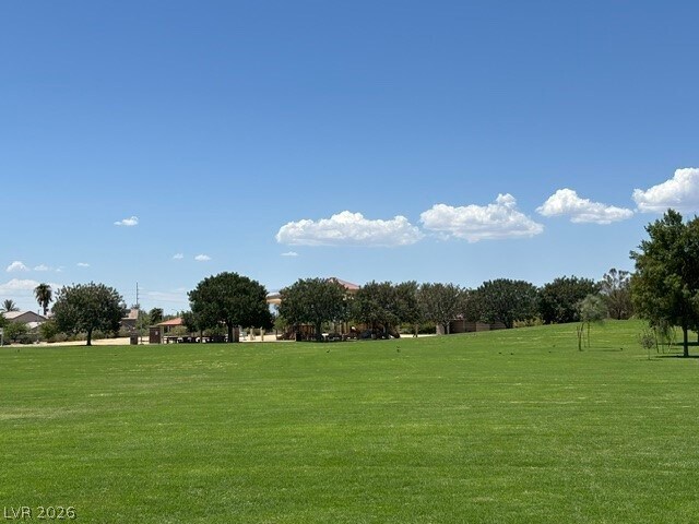 Foto del edificio - 3513 Hazelnut Pine Pl