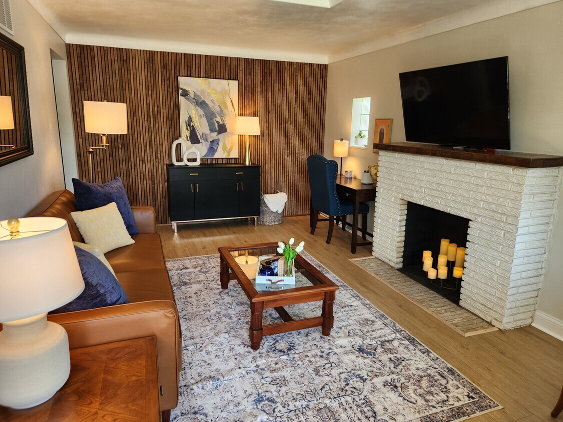 Foto principal - 5001 Parker Ave