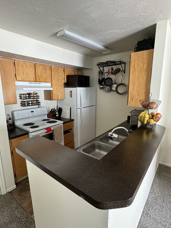 Building Photo - 841 E Arcadia Green Way