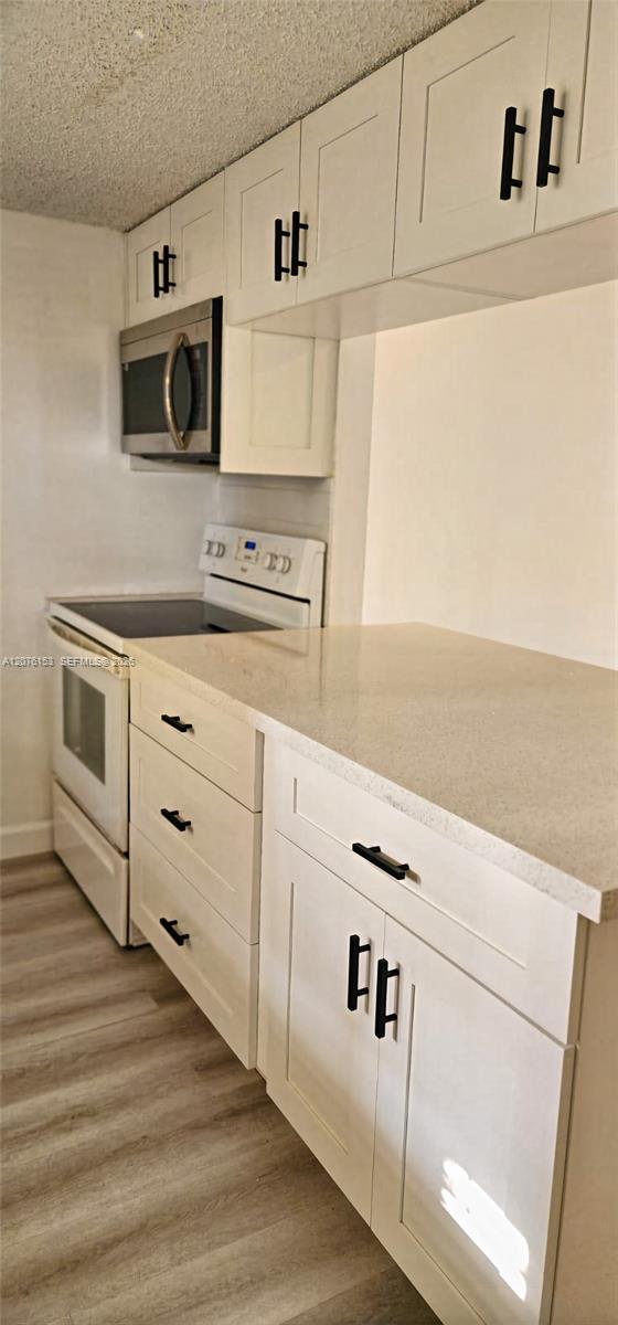 Building Photo - 6339 La Costa Dr