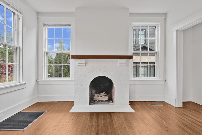 Foto del edificio - 1711 Primrose Ave