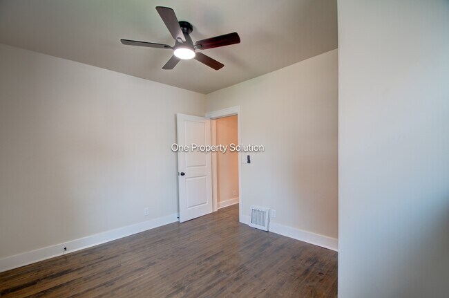 Foto del edificio - 7215 Marshall Ave