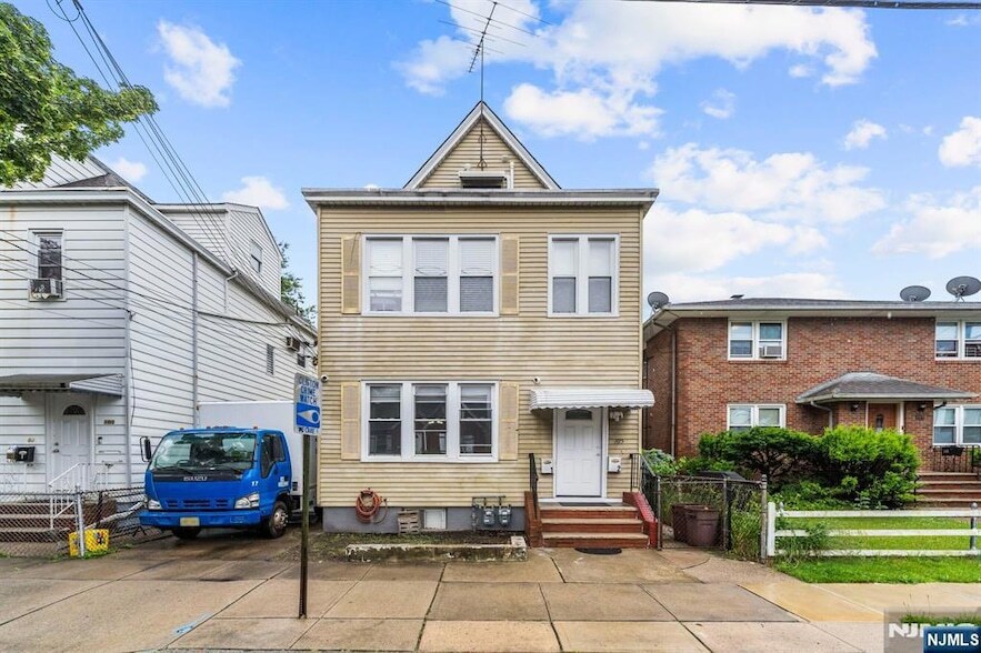 Photo - 105 van Riper Avenue Unit 1