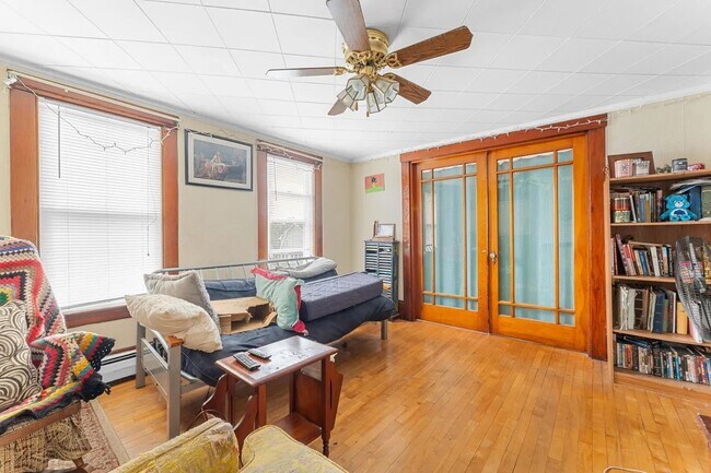 Sala de estar - 143 Northern Ave