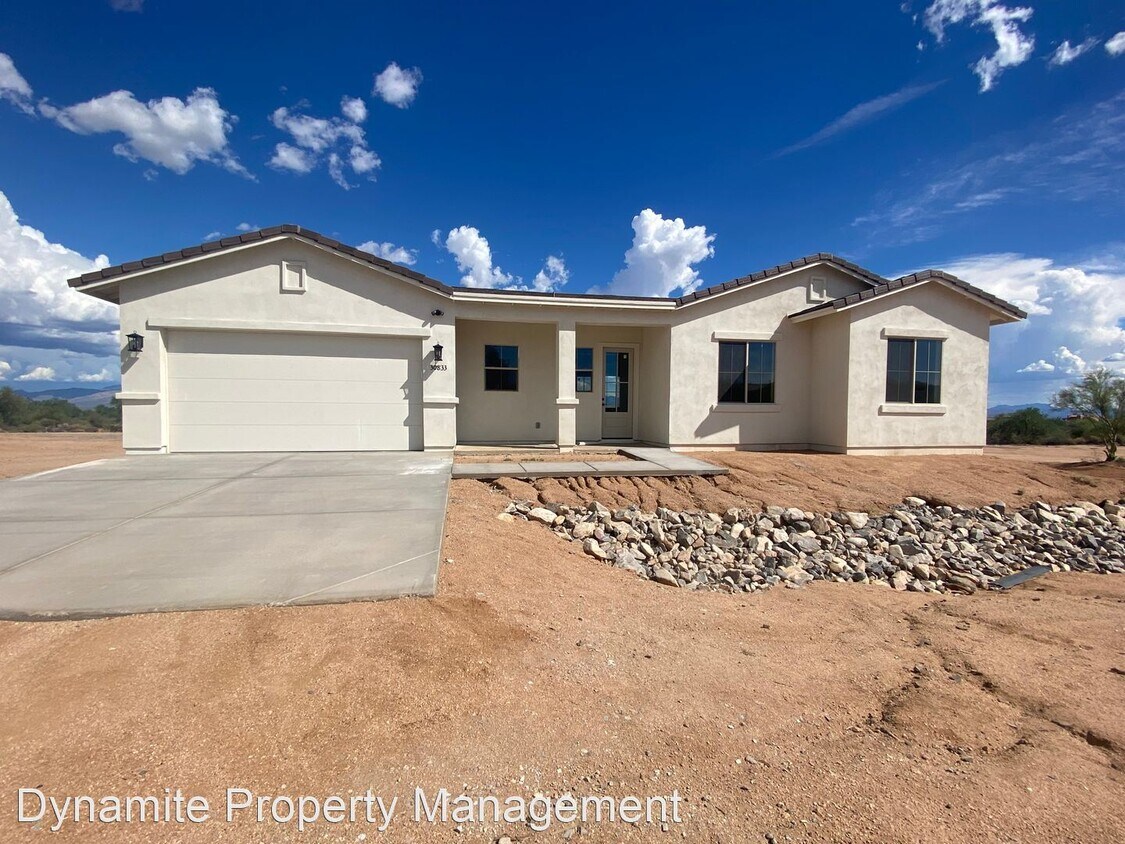 4 br, 2 bath House 30833 N 163rd St House Rental in Scottsdale, AZ