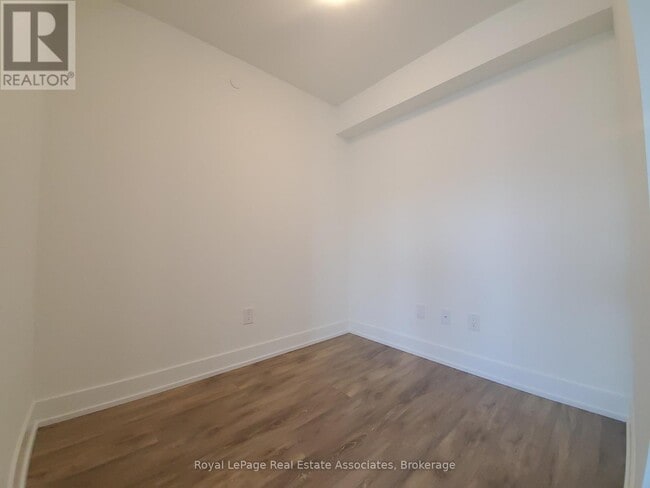 Building Photo - 5 Mabelle Ave