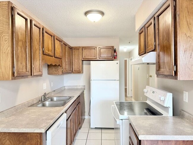 Foto del edificio - 9345 Chisholm Rd