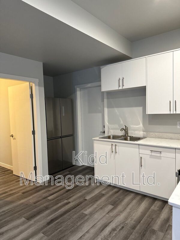 Photo du bâtiment - 1223 Blackburn N Rd