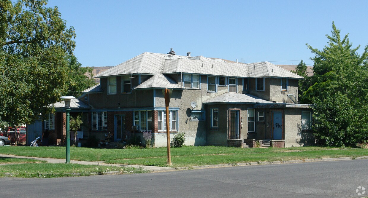 Primary Photo - 601 N Naches Ave