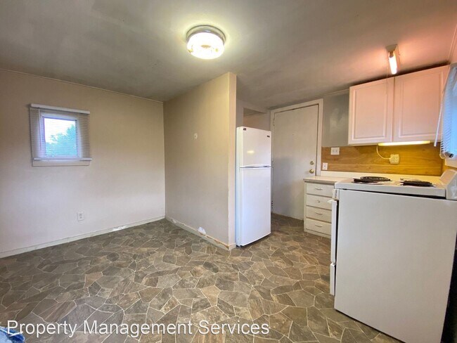 Building Photo - Studio, 1 bath House - 58876 County Road 13