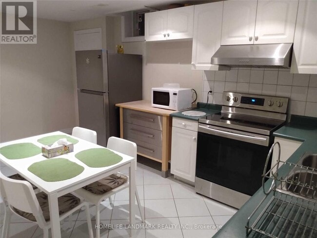 Photo du bâtiment - 38 Lois Dr